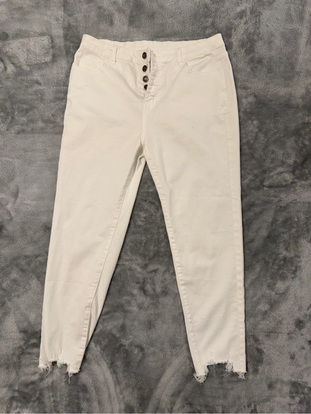 Boutique White High Waisted Exposed Button Fly Frayed Raw Hem Skinny Jeans 32